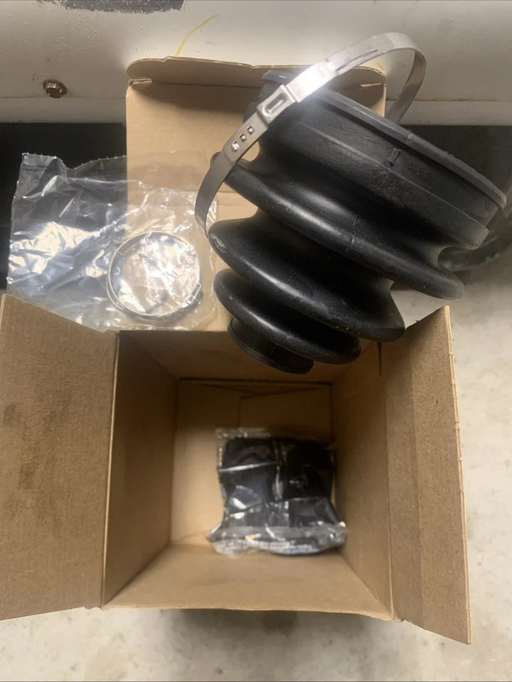 CV Joint Boot 1986-1998 Toyota 4Runner,Pickup MR2 T100 Moog Precision 6433 - Image 2 of 4