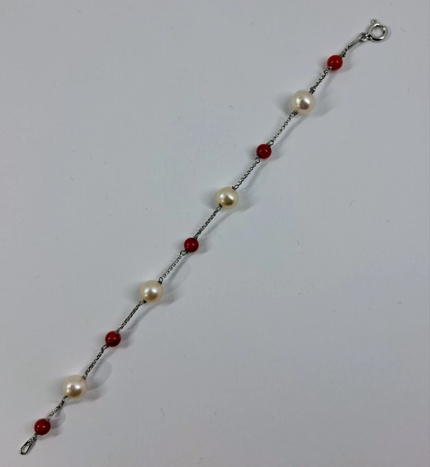 Bracciale in argento 925 con perle bianche acqua dolce e corallo bambù rosso - Immagine 2 di 4