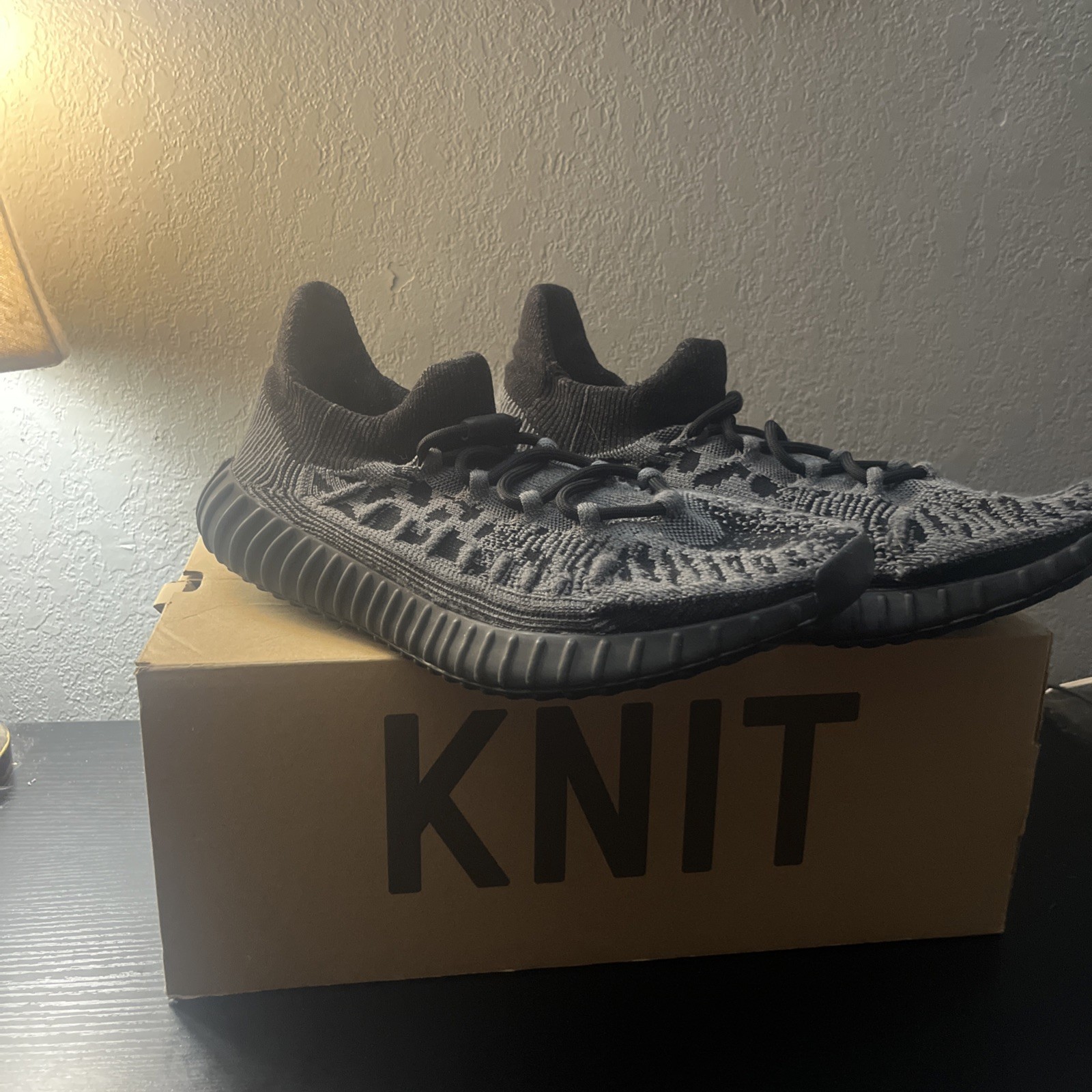 adidas Yeezy 350 V2 Slate Onyx Compact Size 12.5 Men’s