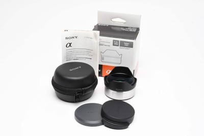 Sony VCL-ECF1 .62X Fisheye Converter w/Caps and case, Mint, Boxed