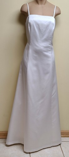 Gigi's Closette long white formal dress, size 10 - Picture 3 of 6