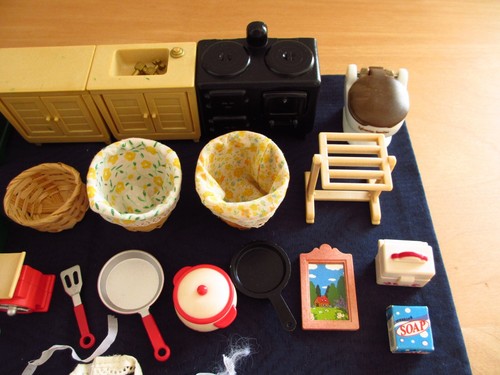 Sylvanian Families Calico Critters Bulk JUNK Vtg Furniture Cooking Tools RARE - Picture 14 of 17