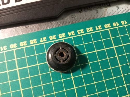 Vintage GM Control Knob Radio? Fitment and Maker Unknown 60's? 70's? - Picture 8 of 11