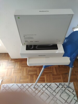 macbook pro 16 m4 1tb 32gb