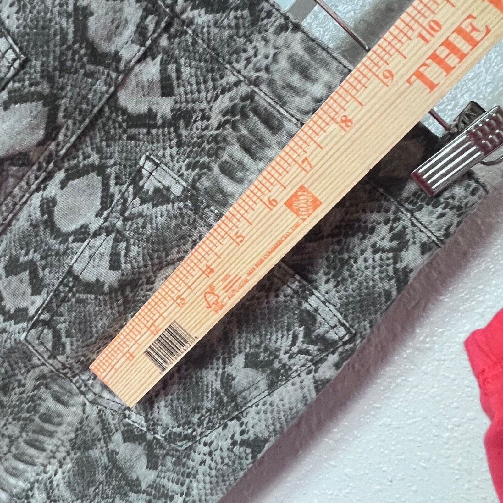 Picture 9 of 16