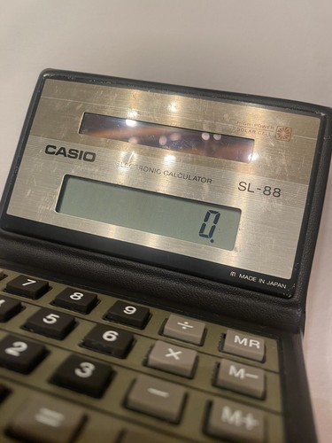 Casio SL-88 Calculadora Electrónica de Célula Solar Estuche de Bolsillo Delgado De Colección - Imagen 3 de 6
