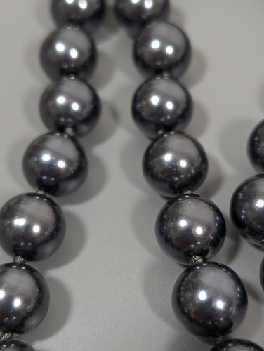 Monet Gray Round Bead Faux Pearl Long Classic Necklace Retro 24 in Whimsigoth - Picture 4 of 7