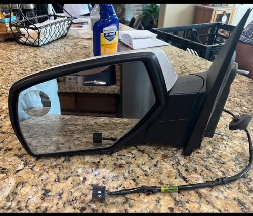 2014-2019 Chevy Silverado 1500 Drivers  Side View Door Mirror White OEM 84342114