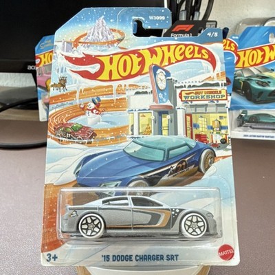 Hot Wheels Workshop '15 Dodge Charger SRT 1:64 Silver Diecast Car Holiday