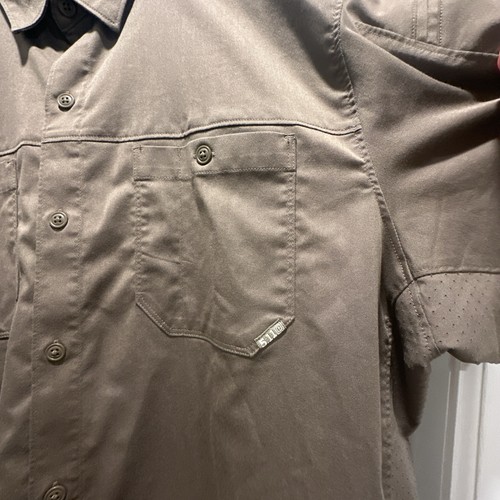 5.11 Tactical Button-Up Short Sleeve Olive Green Side Vented Men’s XL NWOT - Picture 4 of 6