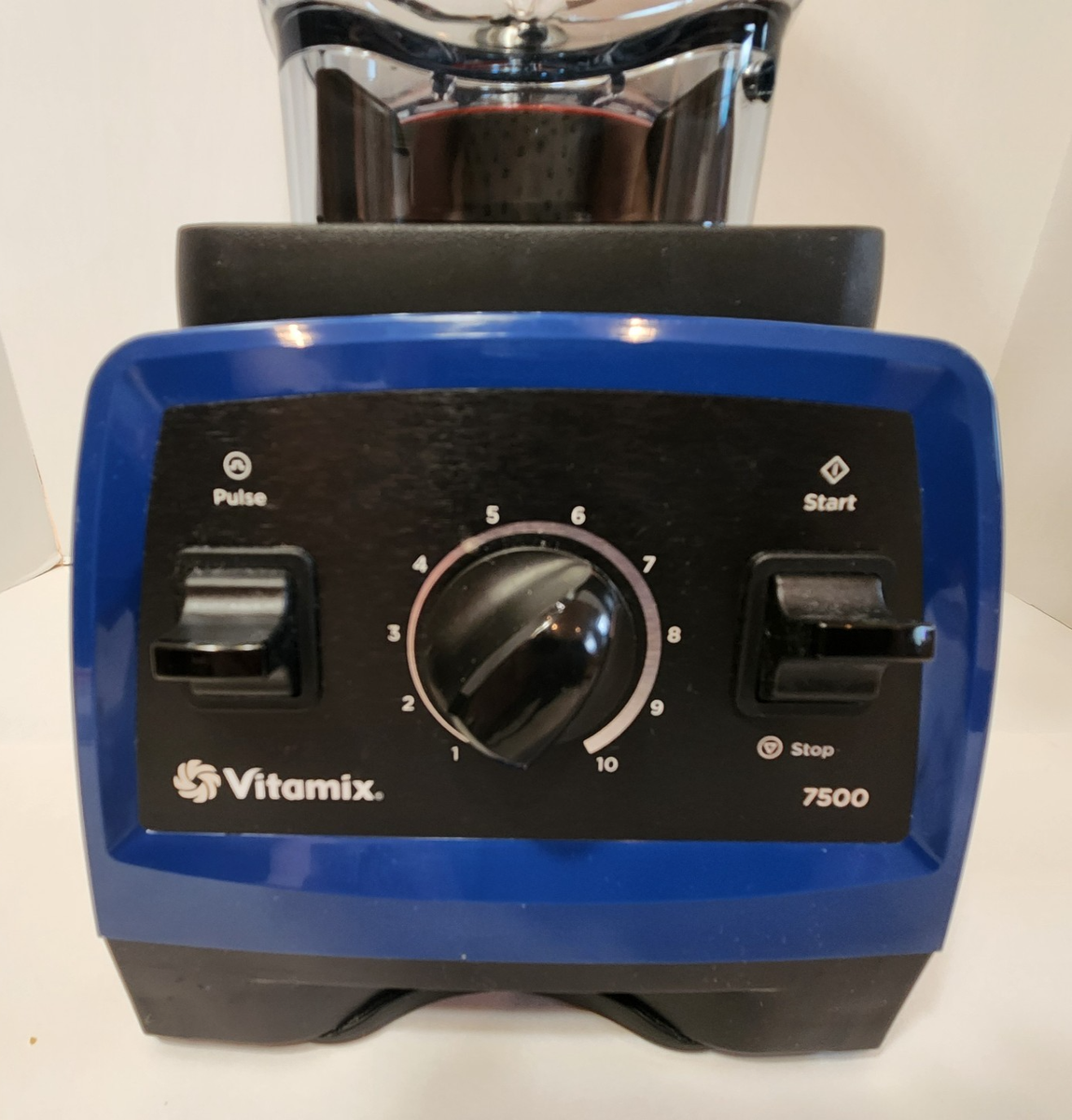 Vitamix 7500 Low-Profile, Professional-Grade Blender, 64 Oz -Blue