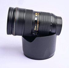 Nikon AF-S NIKKOR 24-70mm f/2.8G ED Zoom Lens Nikon F Mount 77mm w/ Hood