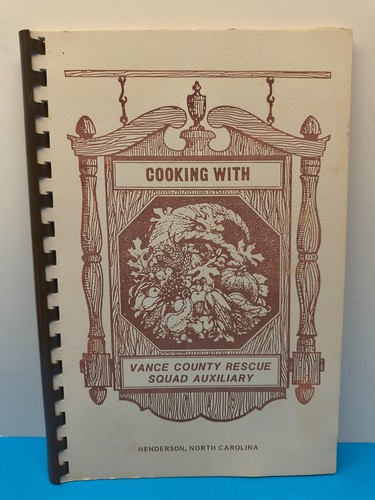Lot of Cookbooks. 7 books of recipes. Some local to NC. Aunt Bee Mayberry etc. - Foto 7 di 11