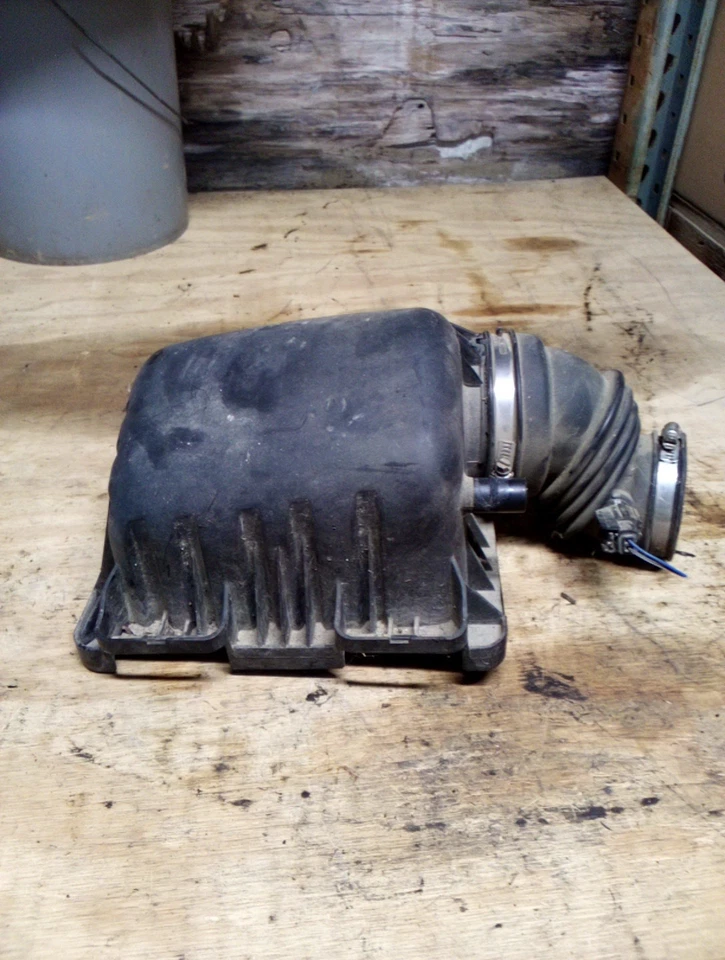 Dodge Grand Caravan 2008 motor 3,8 L filtro de aire carcasa caja tapa cubierta 510107 Foto 4 de 4