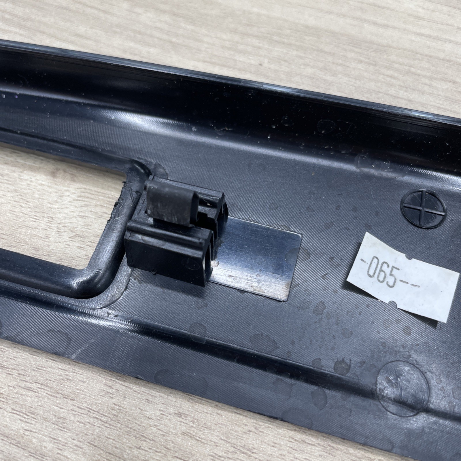 2008 Bentley Continental Flying Spur Trunk Lid Lock Cover Trim 3W5868503 OEM