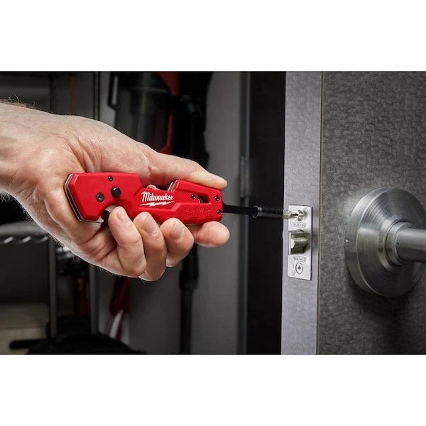Cuchillo plegable Milwaukee Tool 48-22-1540 Fastback 5 en 1 Foto 4 de 4