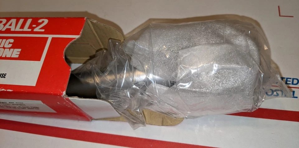 Vintage Realistic Highball 2 Dynamic Microphone #33-985D New In Box - Image 2 of 4