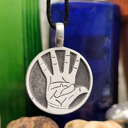 Hand of Fortune Pendant Pewter Amulet Palmistry Tarot Talisman Jewellery & Boxed - Picture 10 of 10