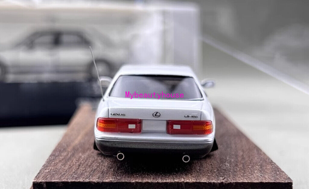 FW 1:64 White VIP LS400 XF10 UCF10 Sedan Sports Model Diecast Metal Car