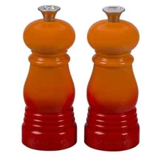 Le Creuset SALT and PEPPER Mill 2-Piece Set FLAME 5" Tall NEW in PACKAGE