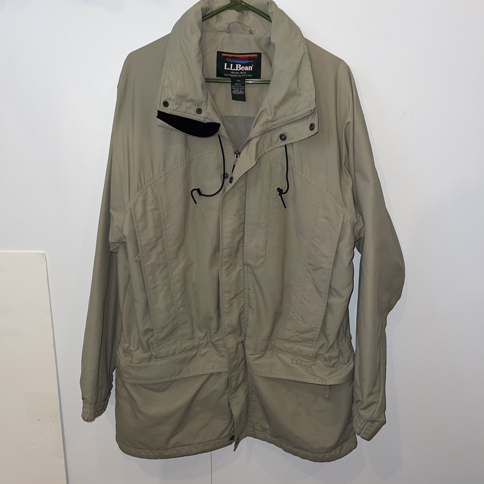 LL Bean Nylon Field Jacket Men’s Medium Tall Khaki 6 Pockets Coat Stow