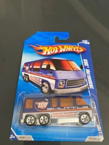 1/64 Hot Wheels (2010) GMC Motorhome