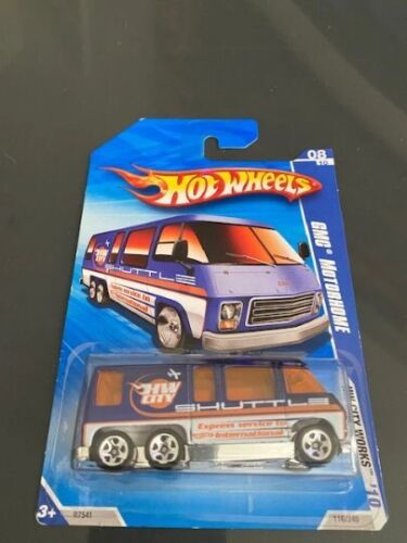 1/64 Hot Wheels (2010) GMC Motorhome - Picture 1 of 1