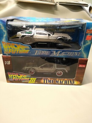 バック・トゥ・ザ・フューチャー タイムマシン 1/18 s-l400.jpg