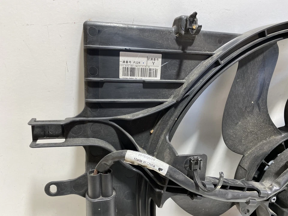 INFINITI Q60 Coupe 214814GC0B Kühlerlüfter 2.00 Petrol 155kw 2017 14329527 - Image 2 of 4