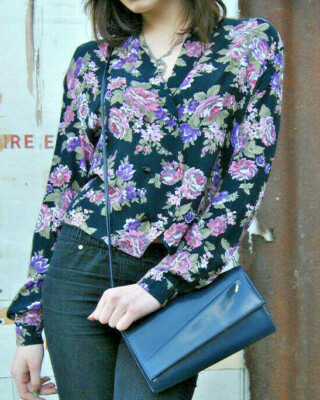 Gr. 10 apx UK Vintage (80`s) Rosen Print Zweireiher Kurzbluse