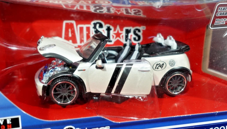 Maisto All Stars Red Mini Cooper 1/24 - Image 3 of 3