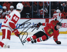 TYLER BERTUZZI signed (CHICAGO BLACKHAWKS) Hockey 8X10 photo BECKETT BAS BW52125