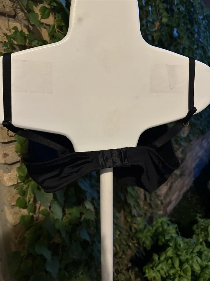 Victoria's Secret 女式聚拢文胸,32DDD/F,黑色,二手状况完好 — 第 3/4 张图片