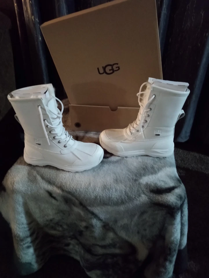 Bota UGG ADIRONDACK III CHAROL BLANCA IMPERMEABLE EE. UU. 8 Foto 4 de 4