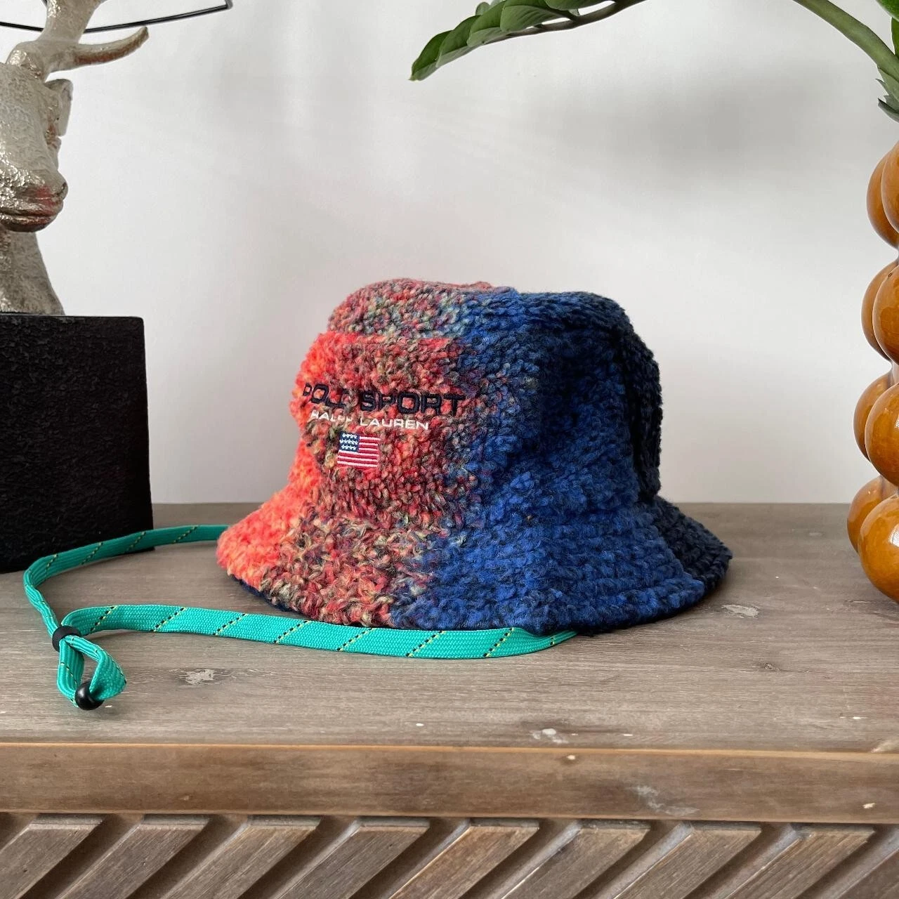 POLO SPORTS Ralph Lauren HAT PS RED ROCKS 1 Fleece Bucket Blue Red Orange RARE
Opens in a new window