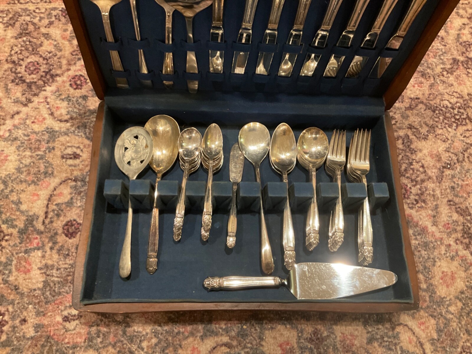 Silver Inlay Collection Vintage Holmes & Edwards Inlaid Silver Plate 52pc. Flatware Set | eBay