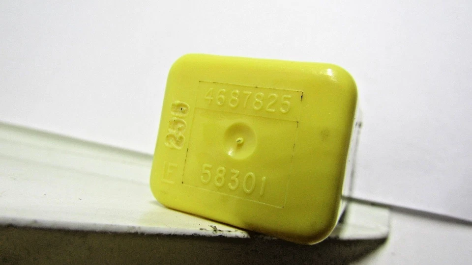 Relé de bocina Airtex 1R1129 ORIGINAL MOPAR 4687825 Foto 3 de 3