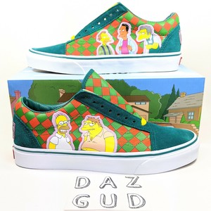 moe's tavern vans