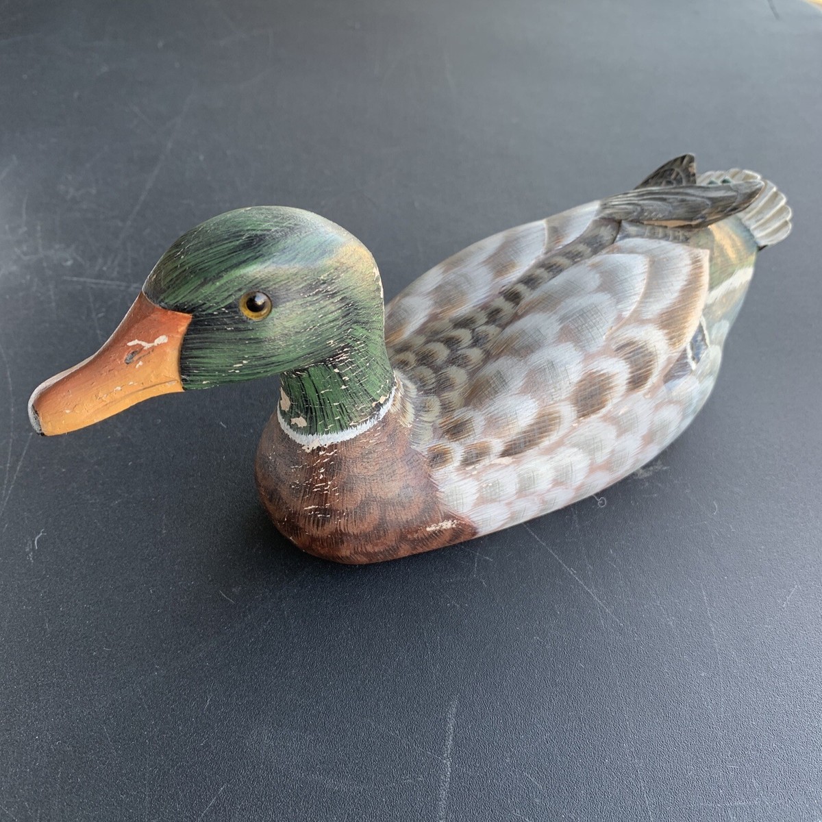 Wooden Carved Duck.(M2) Wooden Carved Duck.(M2)