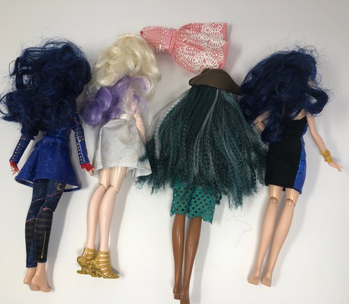 Disney Descendants 2 Doll LOT (4 Dolls) And Extra Dress - Picture 6 of 6