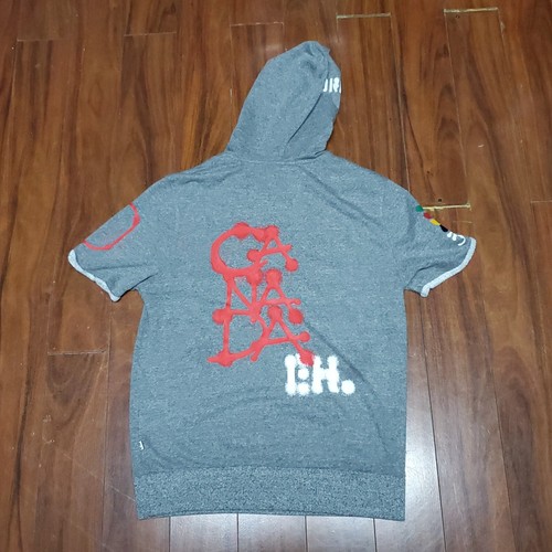 HUDSON'S BAY CANADA SHORT SLEEVE HOODIE MEN'S SIZE SMALL OLYMPIC GRAY SHIRT - Picture 7 of 7