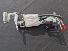 Delphi HP10074 Fuel Pump Hanger Assembly - 97-02 Expedition 98-02 Navigator