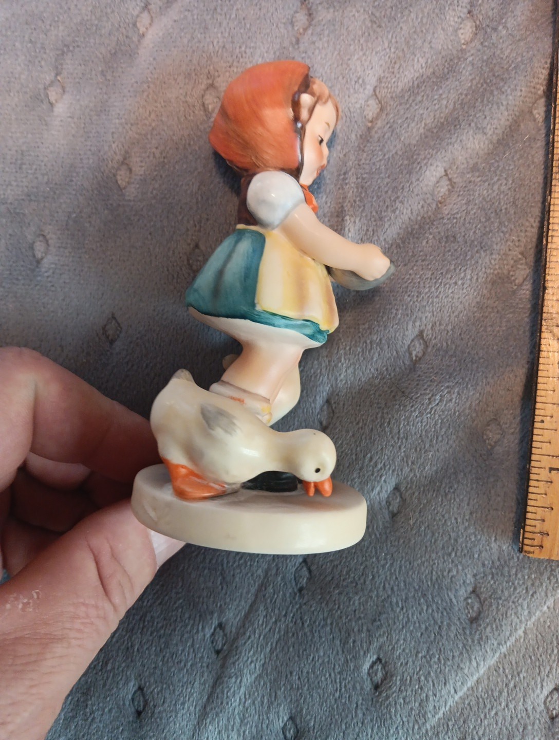 HUMMEL GOEBEL Porcelain Figurine #197/1 "Be Patient" 5.5"  TMK-5