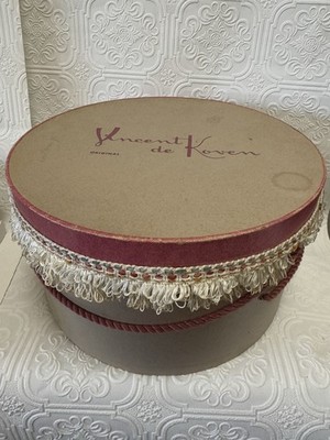 Vintage Original Vincent de Koven Hat Box Circular Container Fringe Border Read