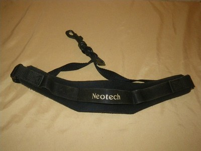 NEOTECH REGULAR LENGTH SAXOPHONE NECK STRAP - PLASTIC SPRING LOADED SWIVEL HOOK