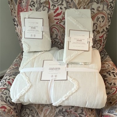 Pottery Barn Ashlyn Tufted TWIN Bedding Set White Comforter & Shams