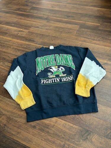 NOTRE DAME men's cotton blend crewneck sweatshirt, multicolor, SMALL, New w/tags - Picture 1 of 1