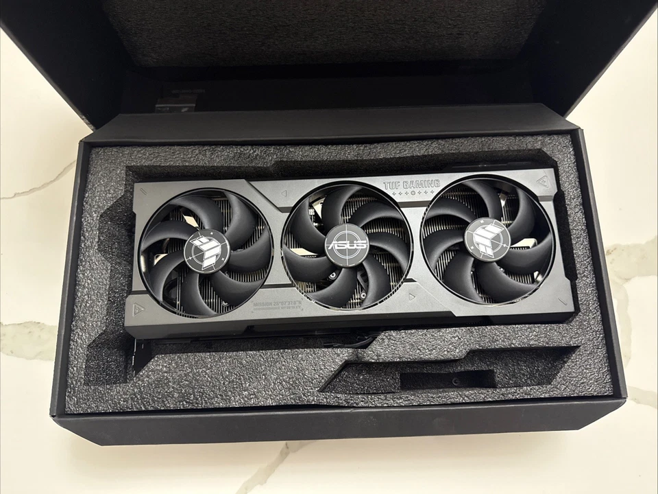 ASUS TUF Gaming GeForce RTX 4090 24GB Graphics Card - Image 2 of 4