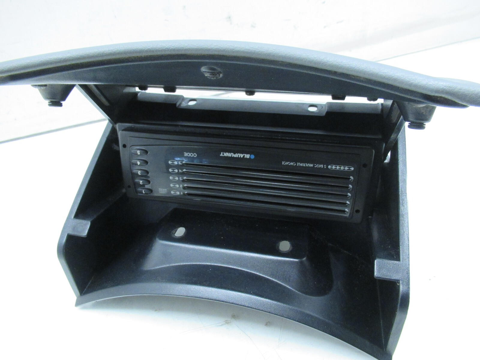 04-08 MASERATI QUATTROPORTE CD CHANGER STORAGE COMPARTMENT OEM