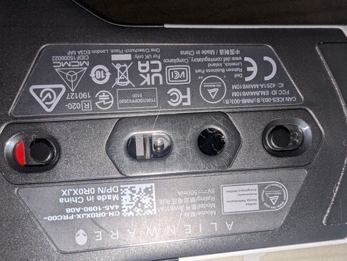 Alienware AW610M Moonlight Wired/Wireless 7-Buttons 16K DPI Optical Gaming Mouse - Picture 6 of 6